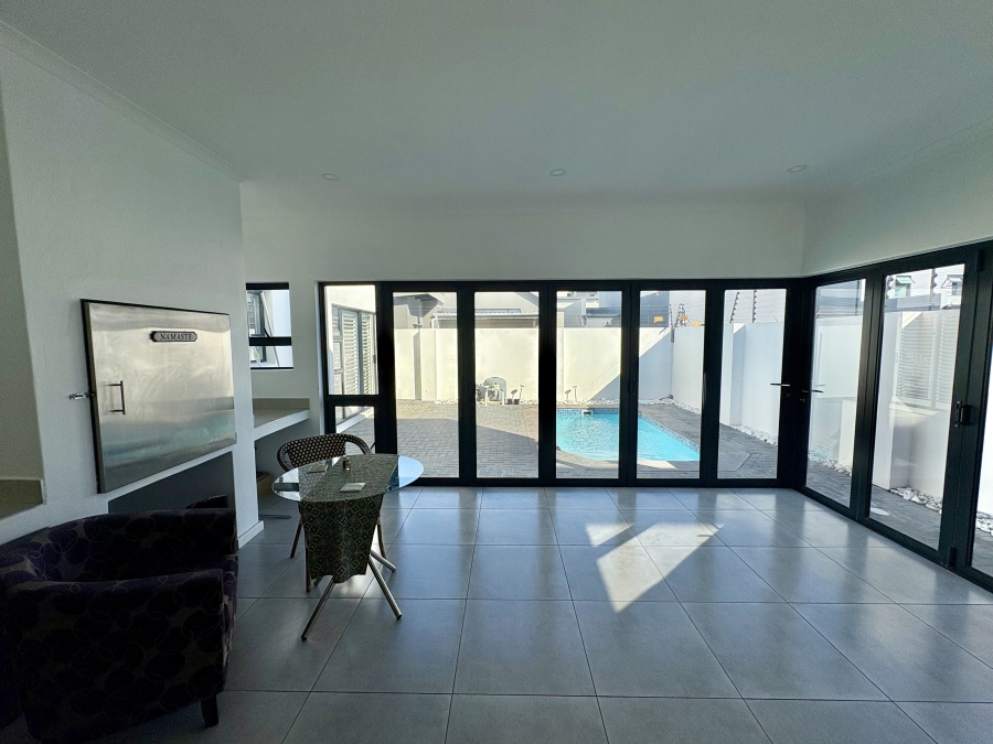 3 Bedroom Property for Sale in Sandown Western Cape